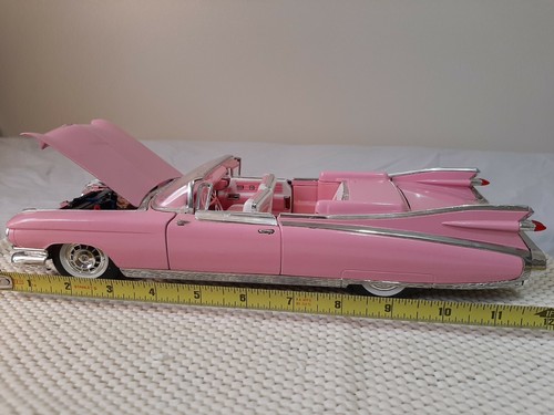 ☆新品⭐︎ Cadillac ELDORAD 1/18 MAISTO Amazon.com: 1959 Cadillac Eldorado Biarritz diecast Model