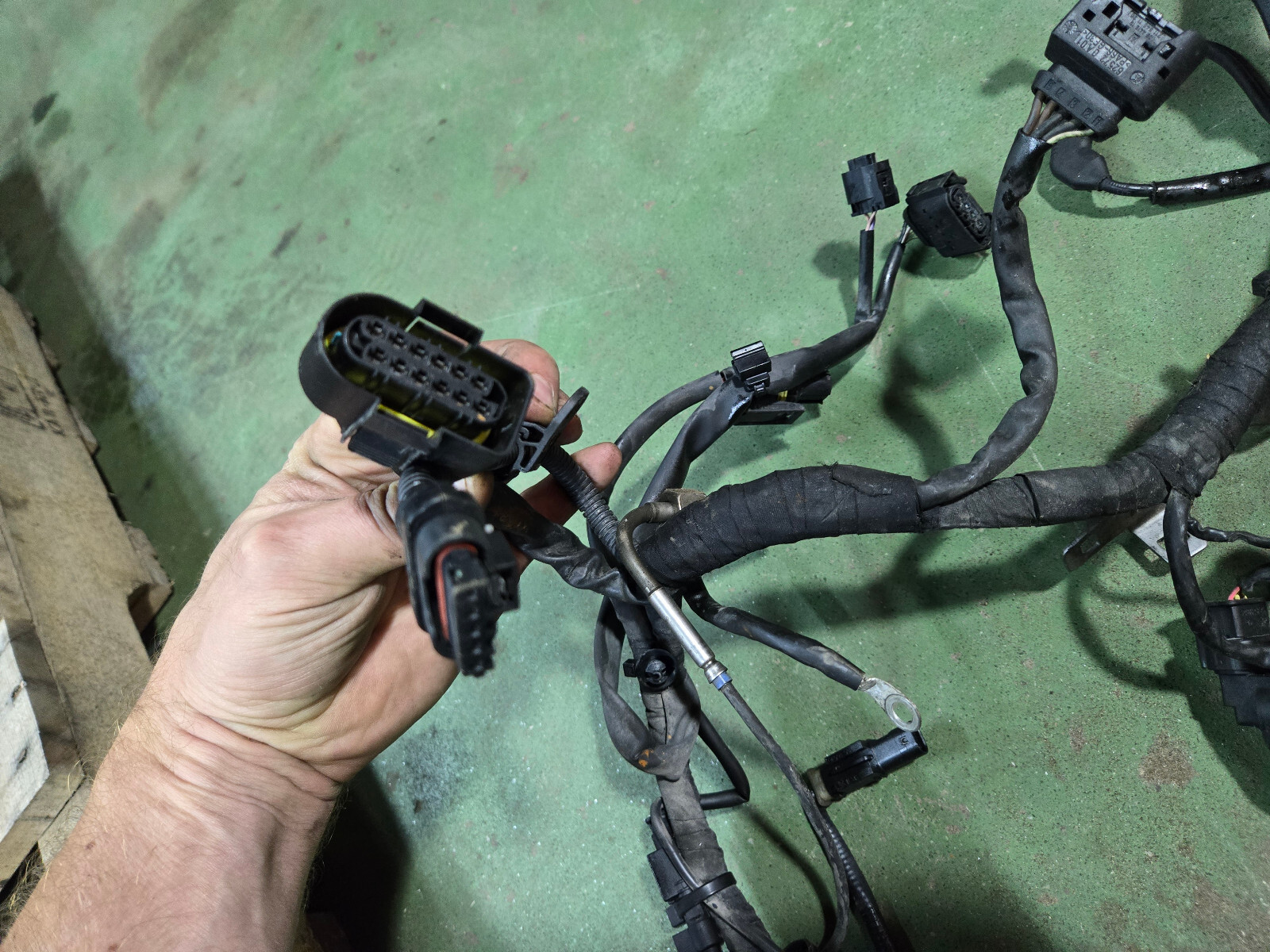 A6511509256 MERCEDES ENGINE WIRING HARNESS 1 BROKEN CONNECTOR - Picture 15 of 17