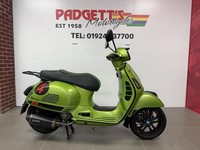 2017 Piaggio Vespa GTS 300 Super ABS