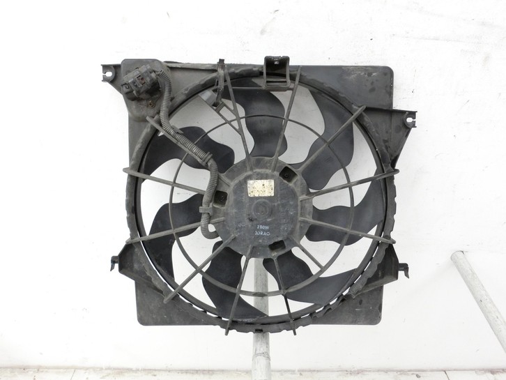 KIA Carens RP IV 13-19 CRDi 1,7 100KW Lüfter Ventilator f. Kühler KIA Carens RP IV 13-19 29.08.2014 252313K460 gebraucht Vorschau 3