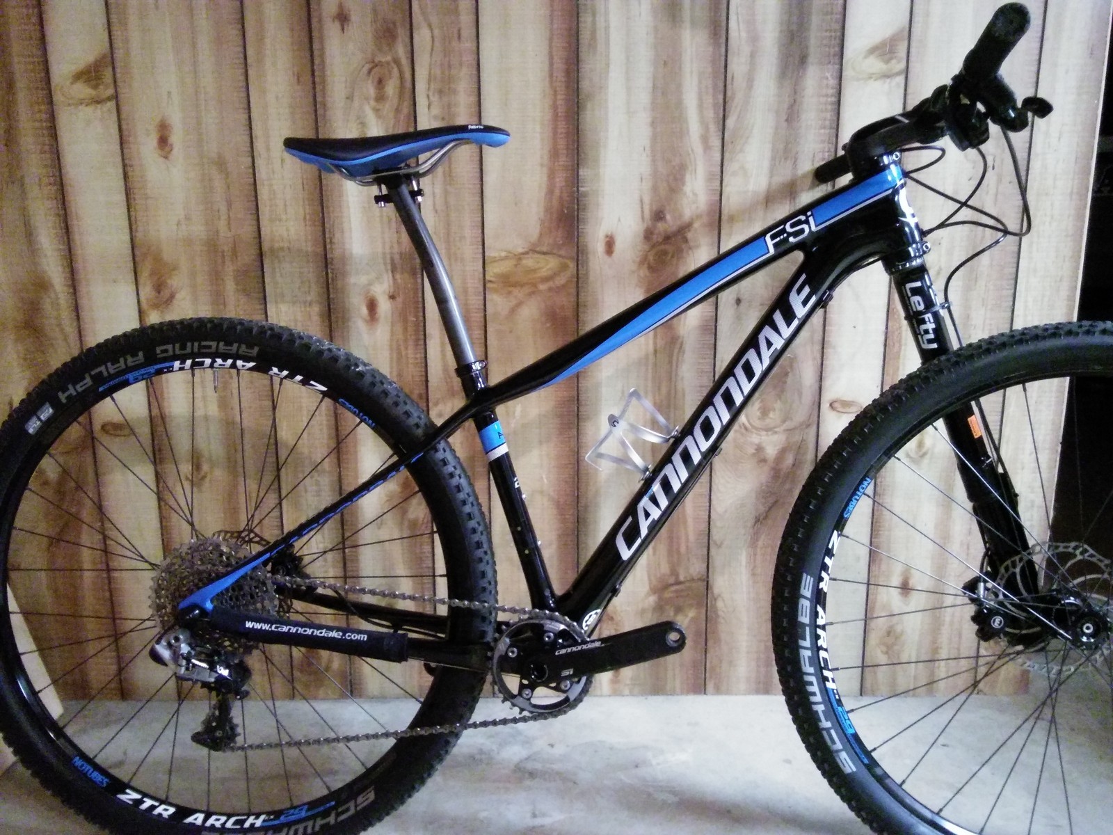 Cannondale fsi carbon mountain bike