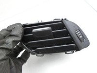 Ford Fiesta VII MK7 17-23 Luftdusche Luftdüse Links Ford Fiesta VII MK7 17-23 28.04.2020 H1BB-A018B09-AE3JA6... Vorschau 2