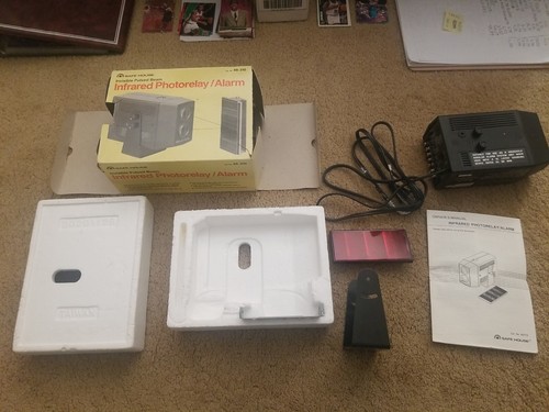 Radio shack Invisible Pulsed Beam Infrared Photorelay Alarm In Box! 49-310