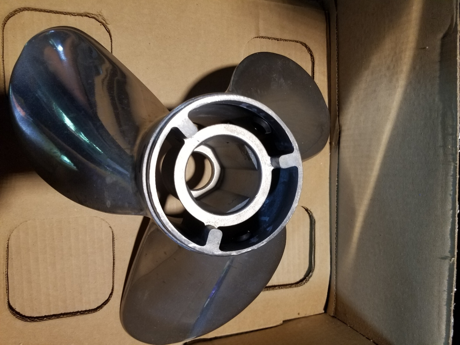 Mercury Tempest Plus Propeller 14 5/8 x 17