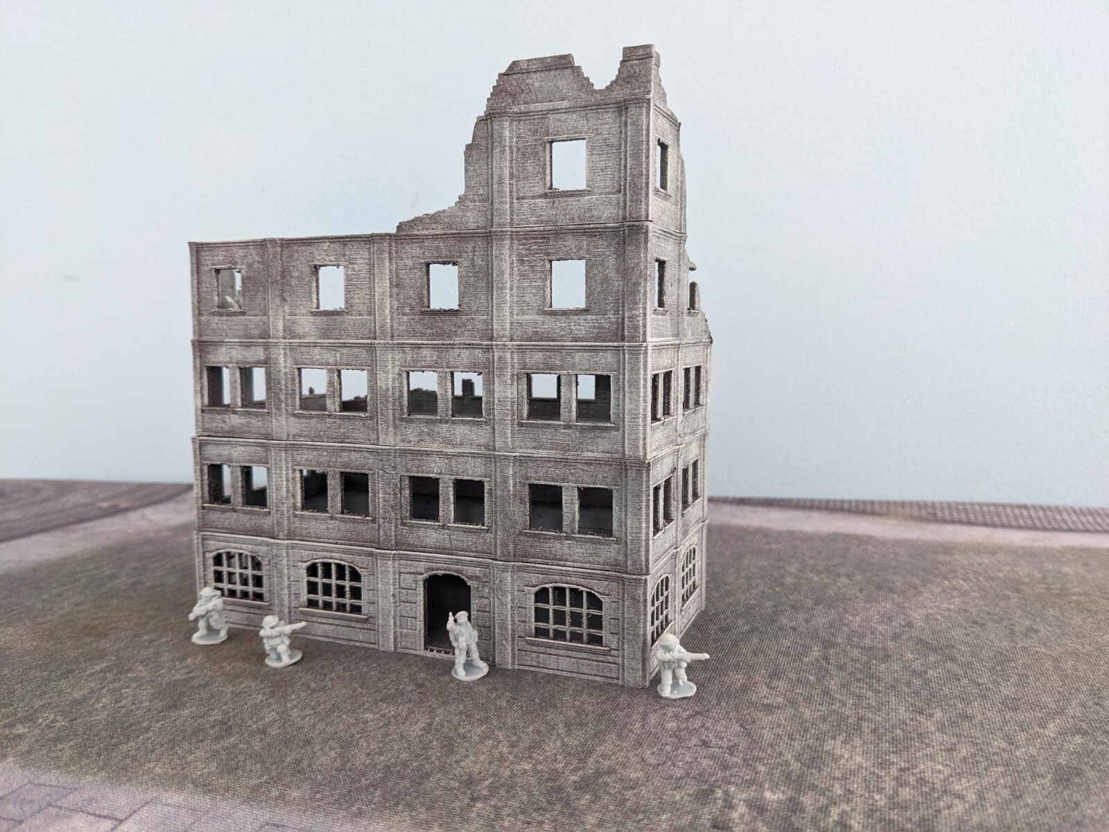 1/100 15mm scale Ruined Stalingrad style city building for WW2/WWII/Modern