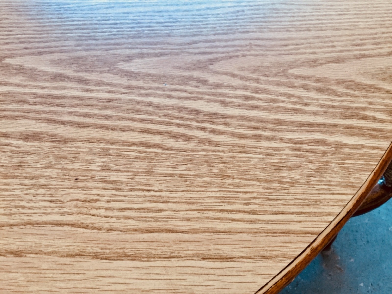 Vintage 48” Round RATTAN Dining Table + 4 Chairs