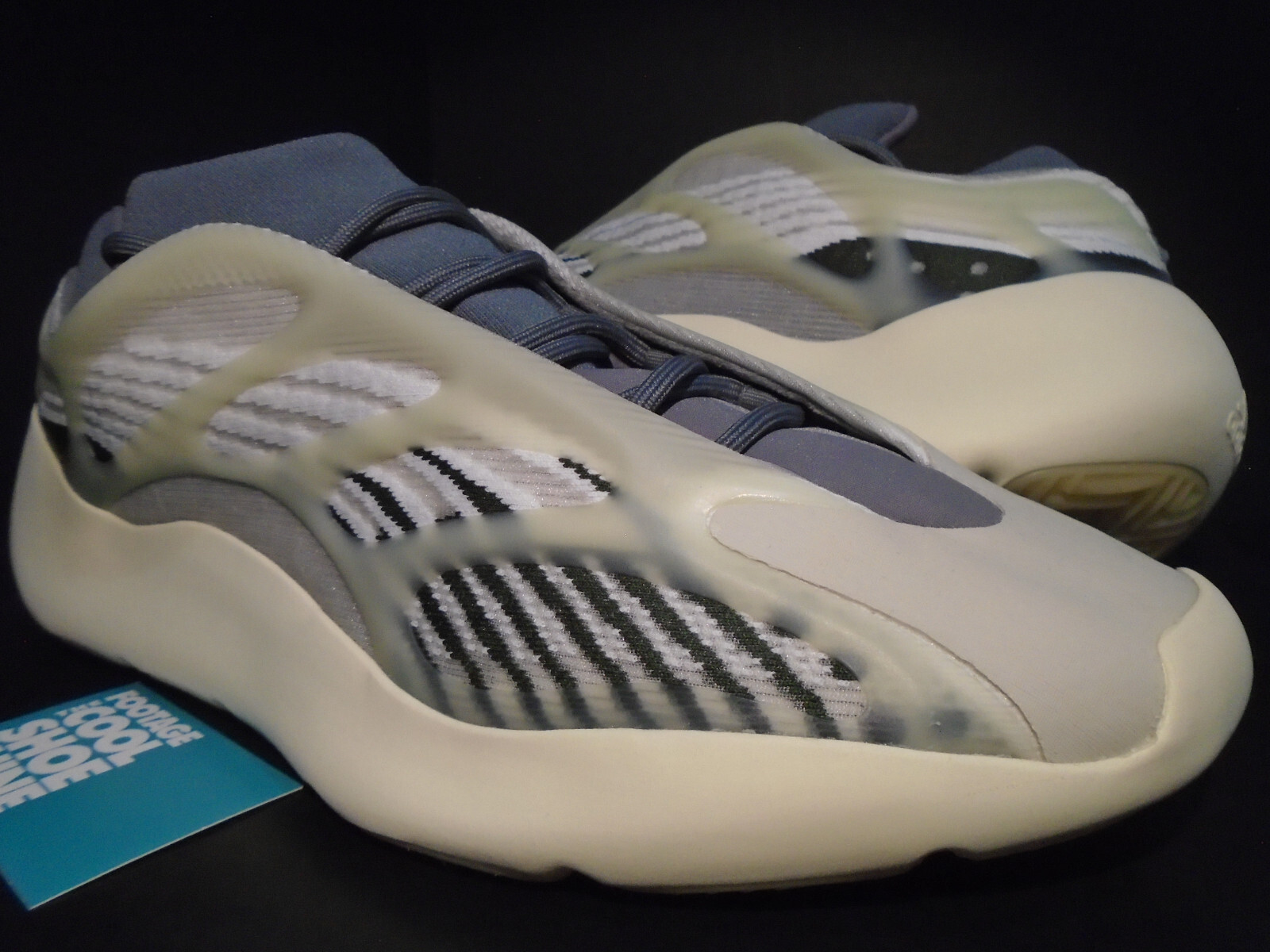 ADIDAS YEEZY BOOST 700 V3 KANYE WEST FADE SALT OFF WHITE