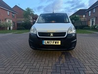 2017 Peugeot Partner 850 1.6 BlueHDi 100 Professional Van [non SS] PANEL VAN Die