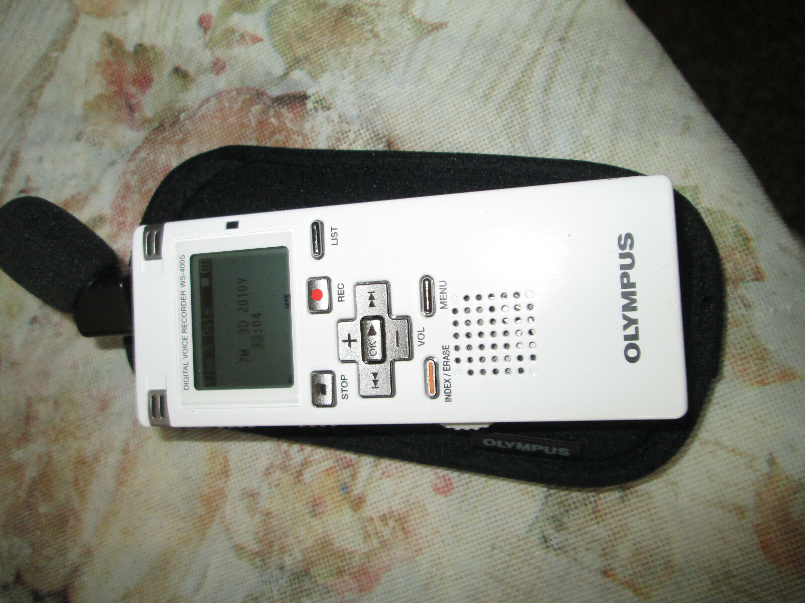 Olympus WS-400 S DNS w/ MIC (1024 MB, 272 Hours) Handheld Digital Voice Recorder