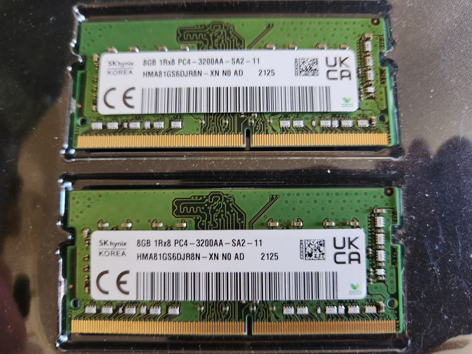 8GB DDR4 メモリ 4枚　PC4-3200AA-SA2-11 2 SK Hynix 8GB PC4 - 3200AA - SA2 - 11. HMA81GS6DJR8N (2x8GB