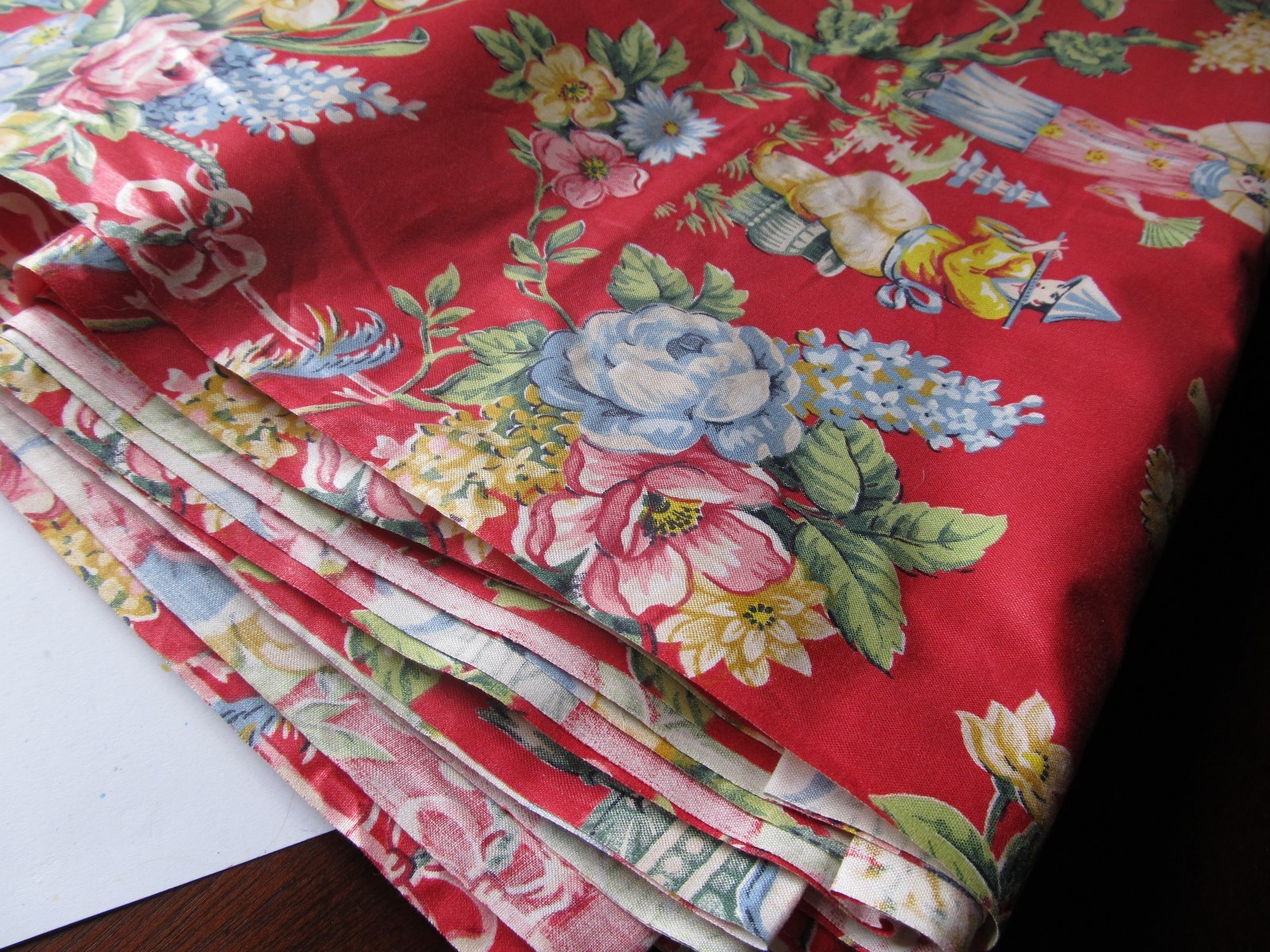 Vintage 1950s Shiny CHINTZ FABRIC Asia Floral Theme 12 YARDS Long 36 Wide