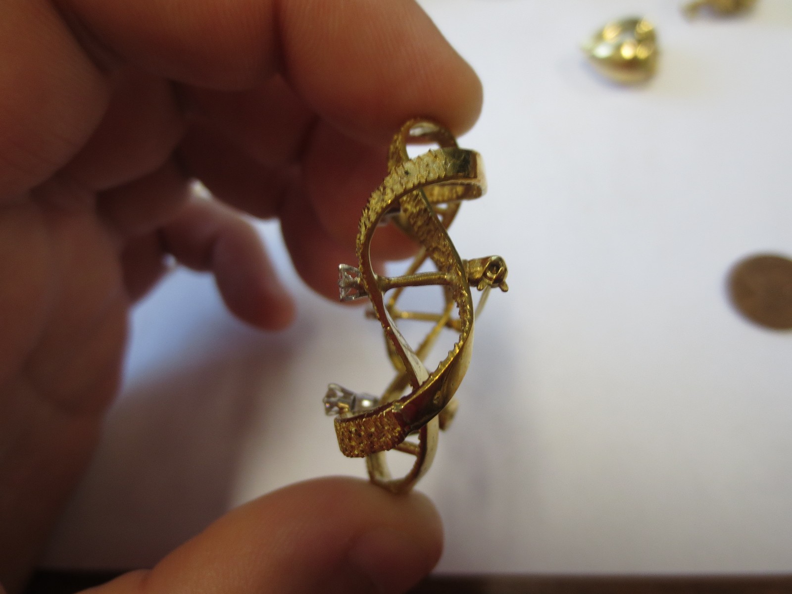 18KT Solid Yellow Gold Large Pin/Brooch w/ Diamonds SIGNED: La Triomphe (FRANCE)