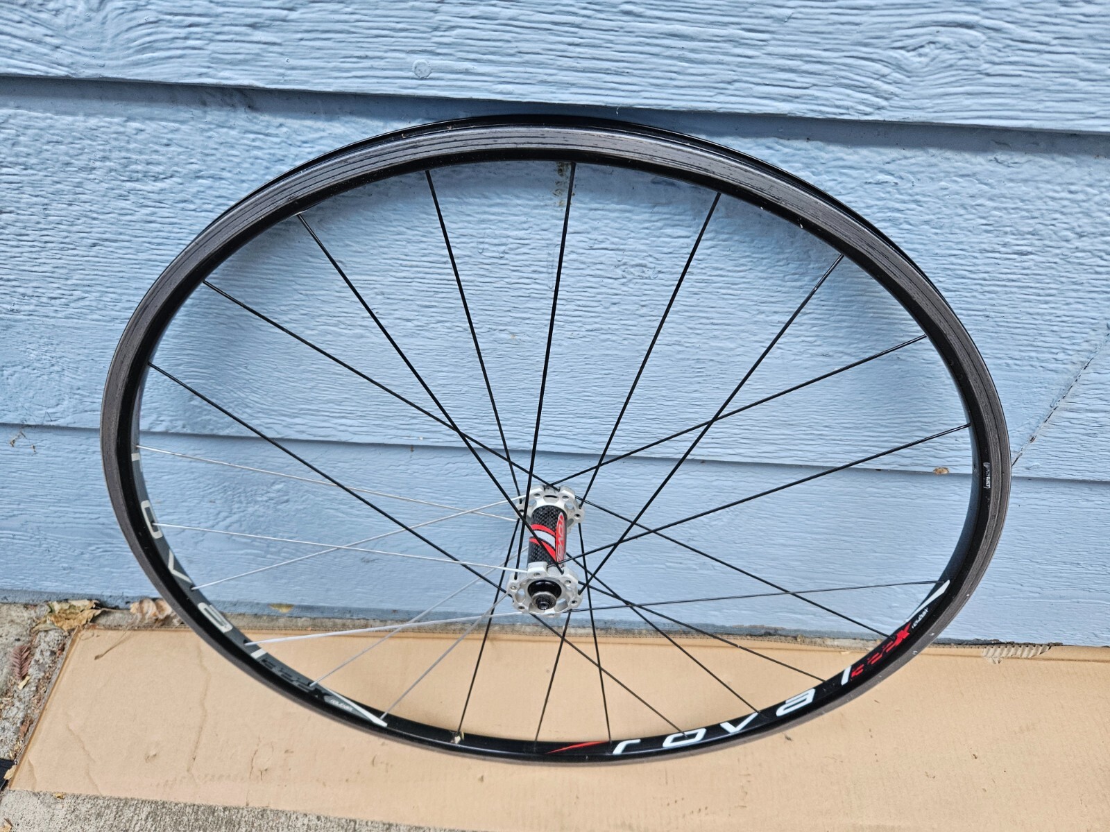 ROVAL 　　フロント Roval Rapide CLX – Front