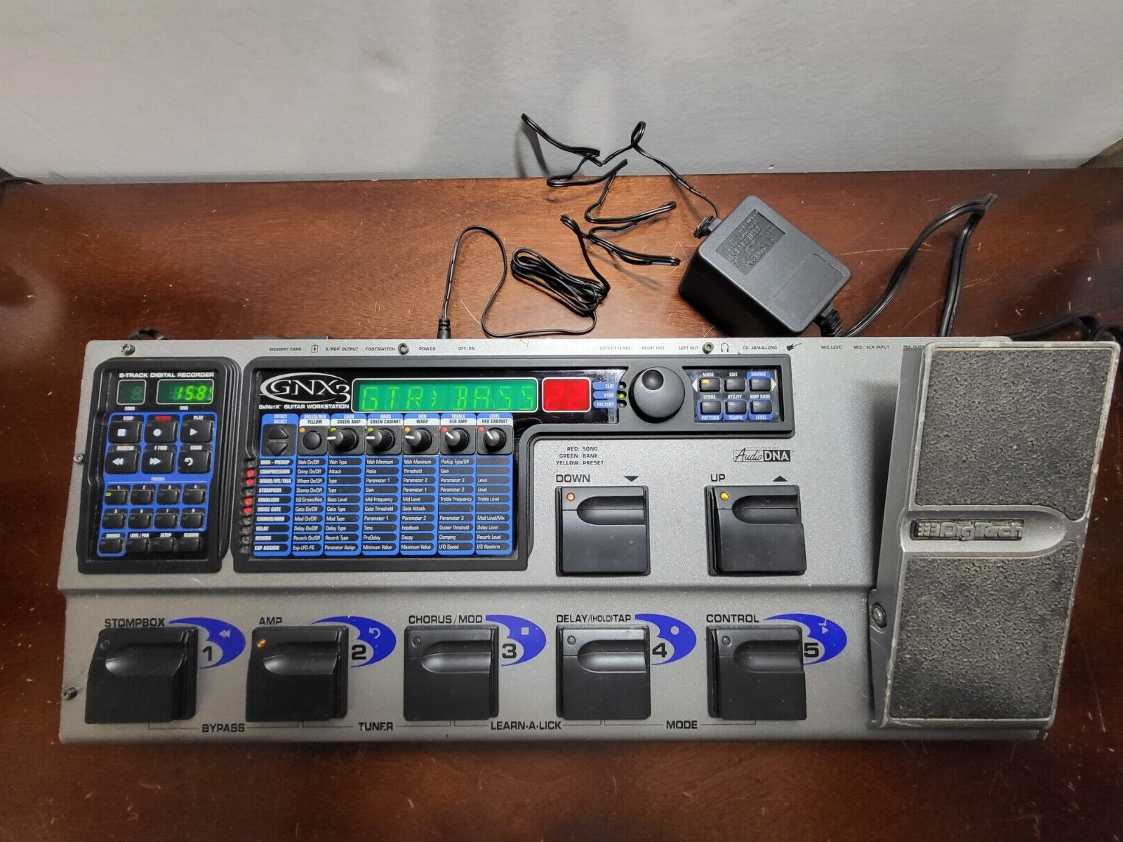 Digitech GNX3 Guitar Workstation Effects Processor/Recorder 