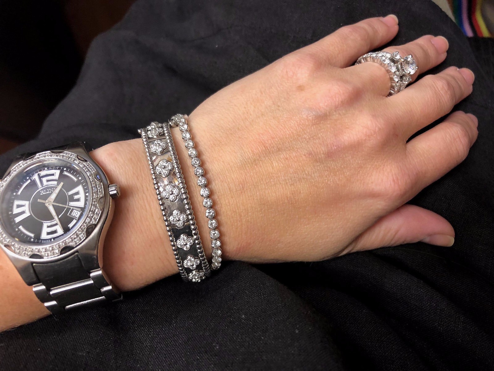 Clover Bangle Bracelet Alhambra 18k Gold Diamond  - Designer Style-