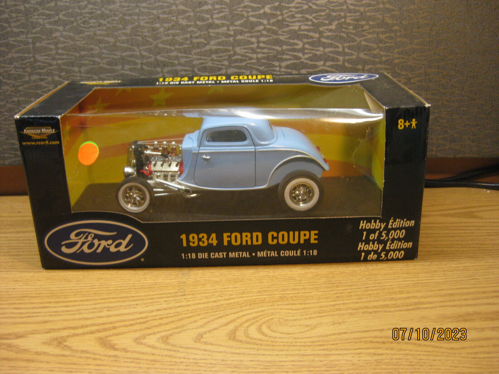1/18 1934 FORD COUPE HOT ROD IN L.BLUE BY ERTL/AMERICAN 1/18 1934 FORD COUPE HOT ROD IN L.BLUE BY ERTL/AMERICAN
