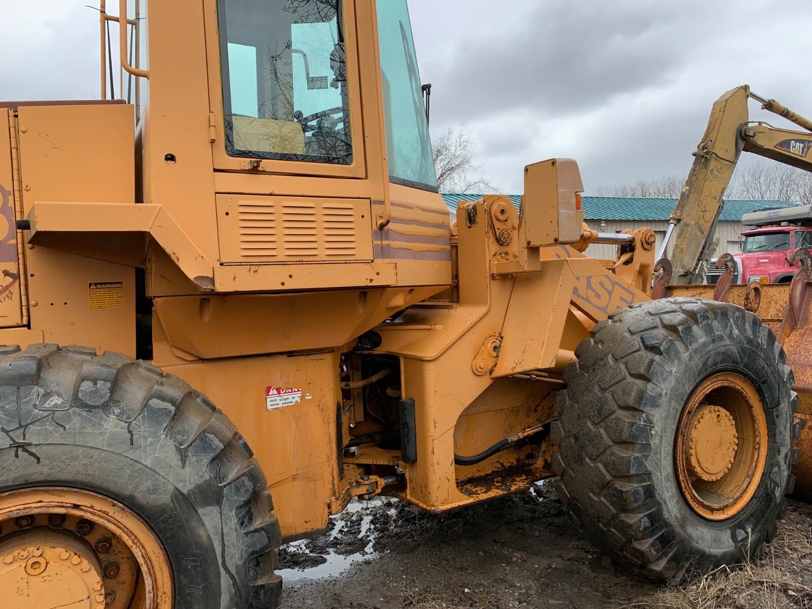 Case 721B Front End Loader 3.5 Cubic Yard Bucket In Better Than Good Condition