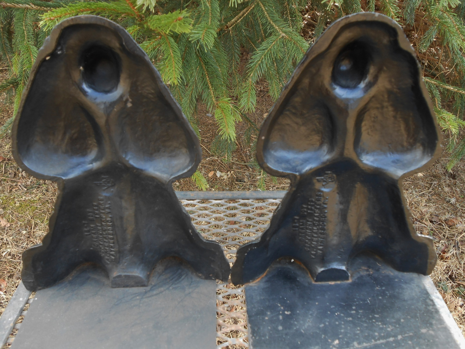 CAST IRON BOOKENDS  DORSTOPS DREAMBOY SHOW DOG VIRGINIA METALCRAFTERS HALLMARKED