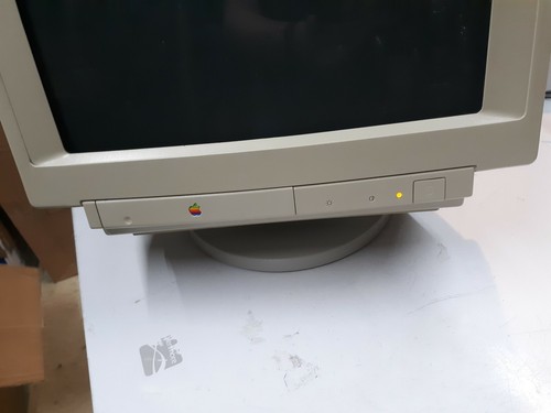 Vintage Apple Multiple Scan 15