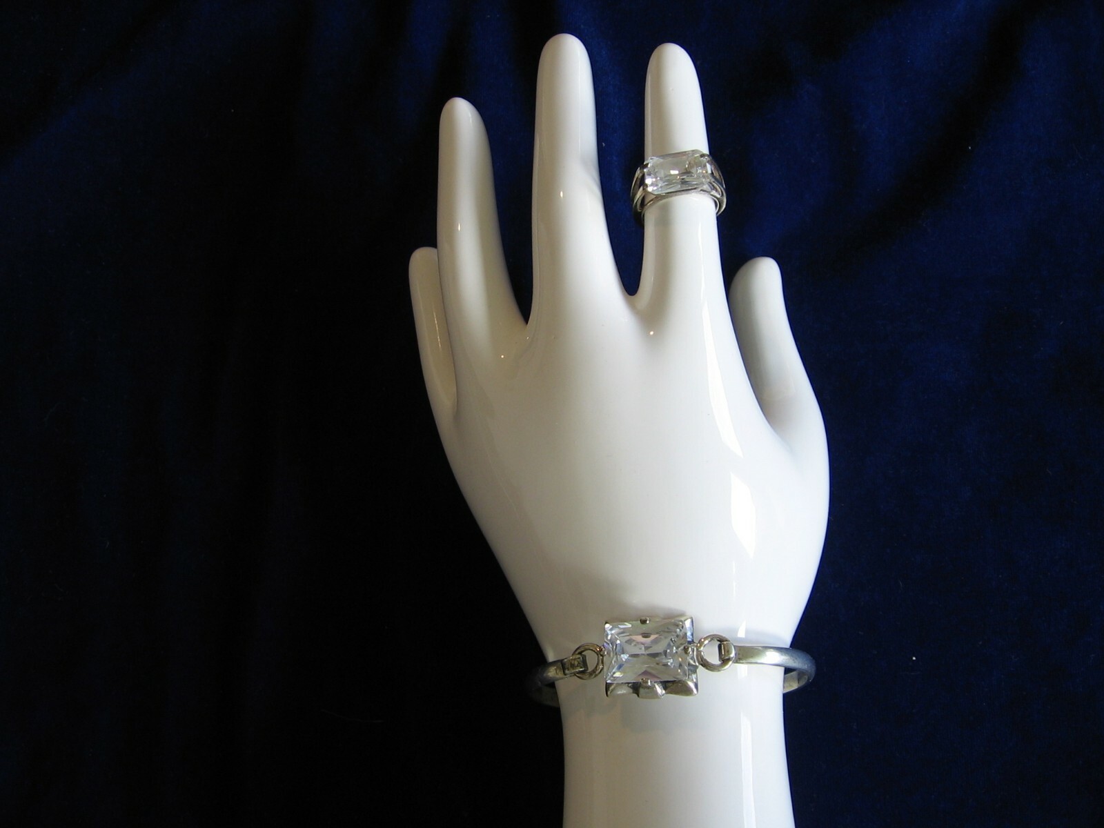 LOVELY DAINTY ESTATE STERLING SILVER COCKTAIL BRACELET AND RING W/LARGE STONES
