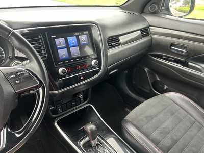 image 13 of interior