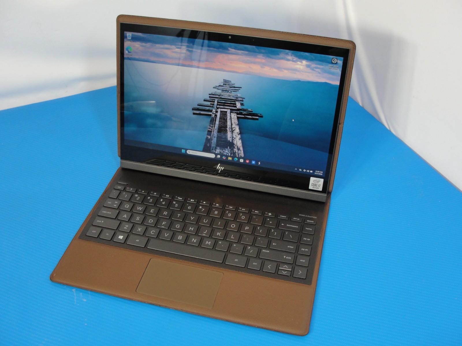 HP Spectre Folio 13-ak1016nr i7-10510Y 16GB 256GB 13.3" Touch For Parts - Thumbnail 9