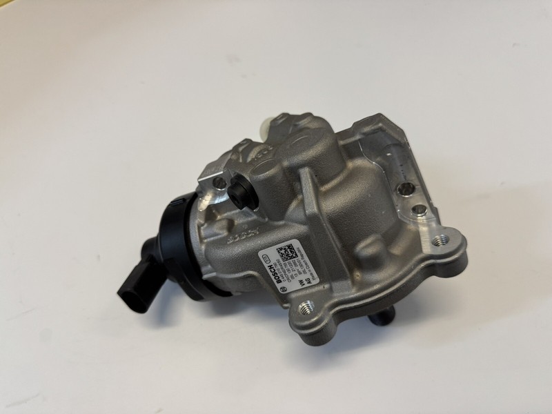 Original Hochdruckpumpe Vw Audi Seat Skoda 2.0 Tdi 05l130755 Neu