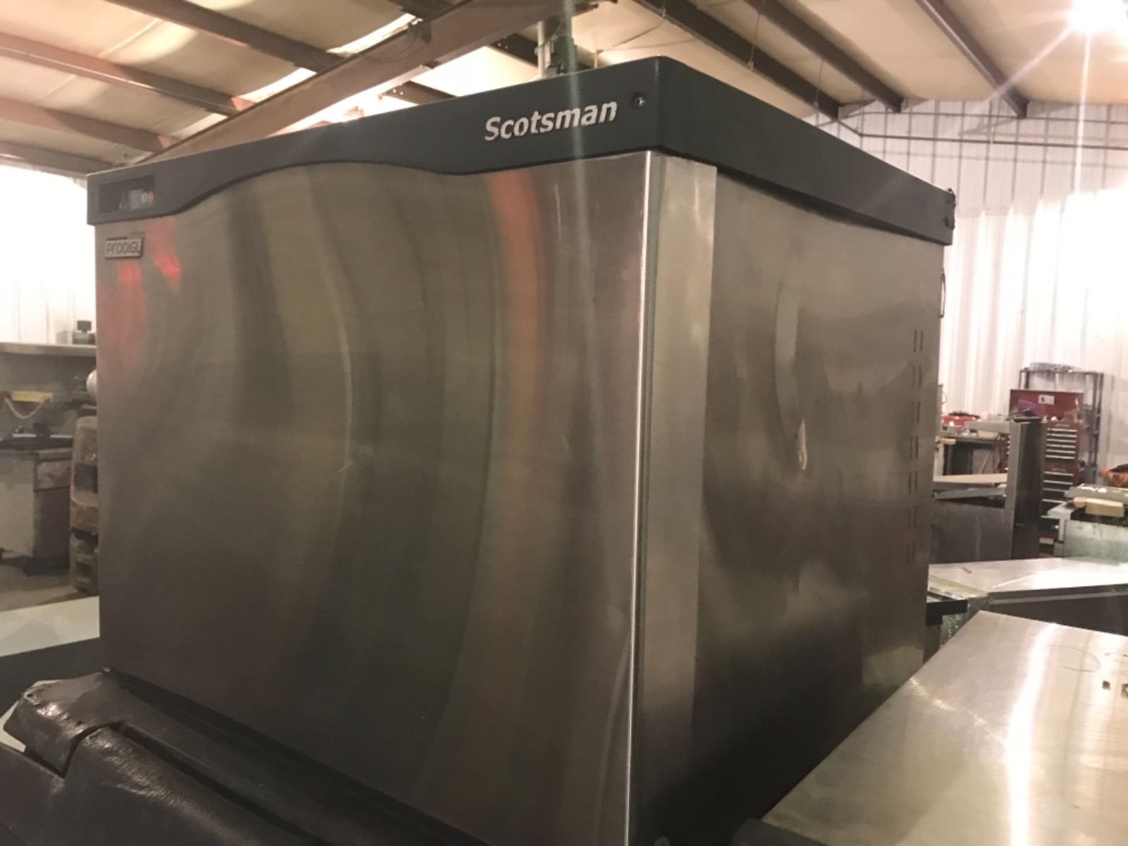 Scotsman CO330SA-1B  cube ice machine