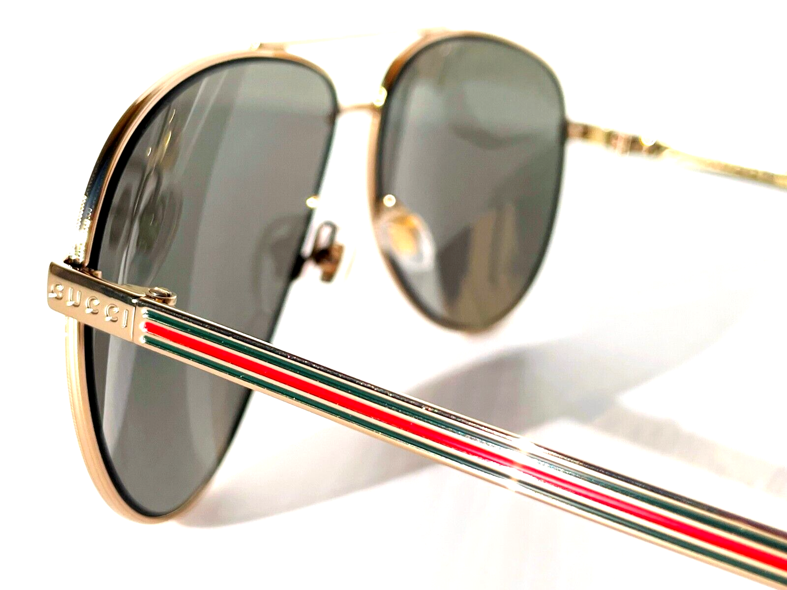 Pre-owned Gucci Gold Aviator With 61mm Red Green Frame W Grey Lens Sunglass Gg0137s In Gray