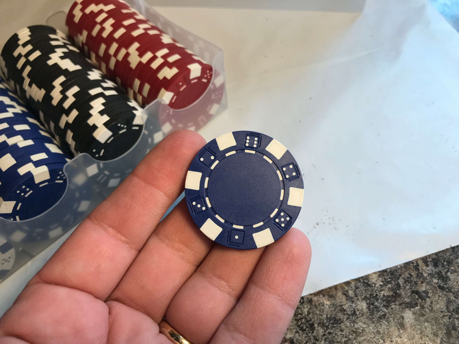 100 Professional Casino Quality Poker Chips