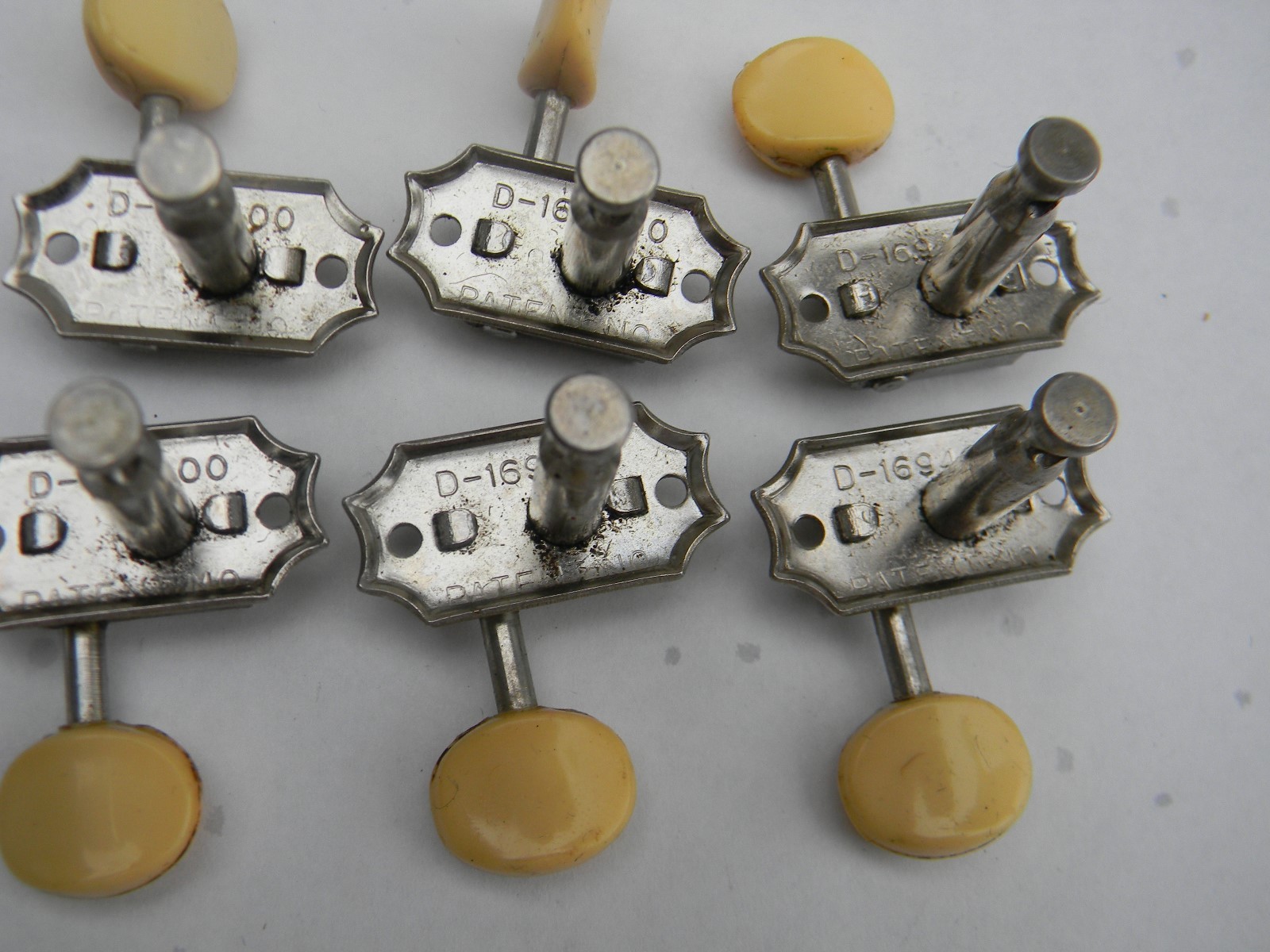 gibson (1964-68)  double line klusen tuners
