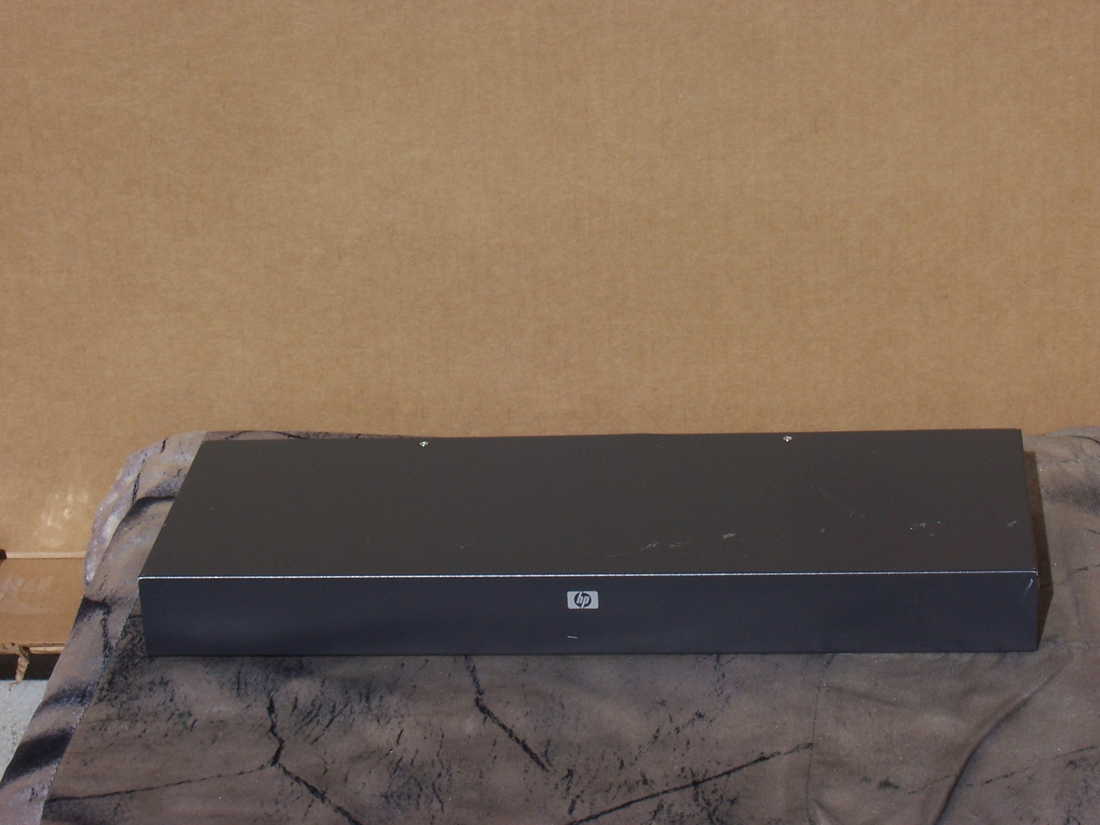 HP 336045-B21 - HP KVM CAT5 0x2x16 Server Console Switch