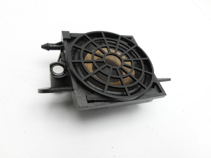 Audi A4 8E B7 04-08 Lautsprecher Armaturenbrett Mitte Center Audi A4 8E B7 04-08 28.03.2007 8E0035411E 8E0035411C... Vorschau 2