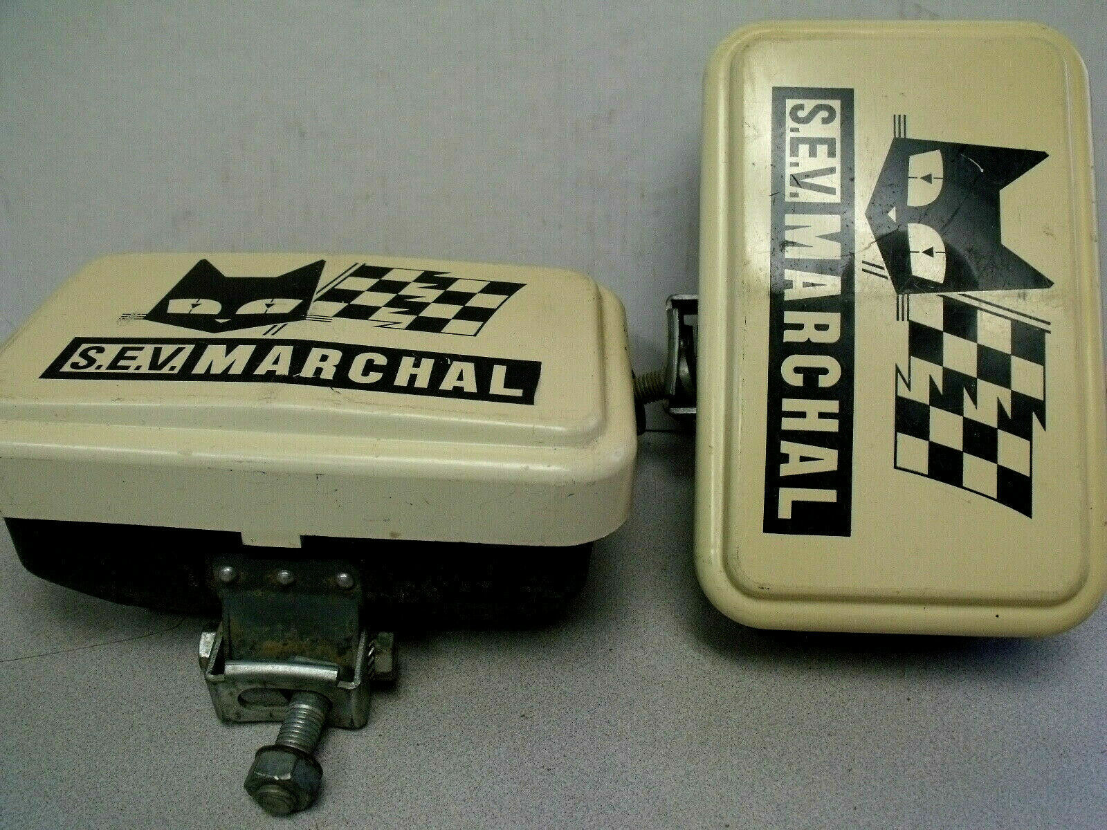 S.E.V. MARCHAL ホワイトライト702 S.E.V. MARCHAL ホワイトライト702 MARCHAL Headlight 722/702