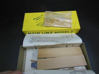 HO SCALE  MAIN LINE MODELS ROBERT'S MEATS 40' PRIVATE OWNER REEFER CRAFTSMAN KIT
