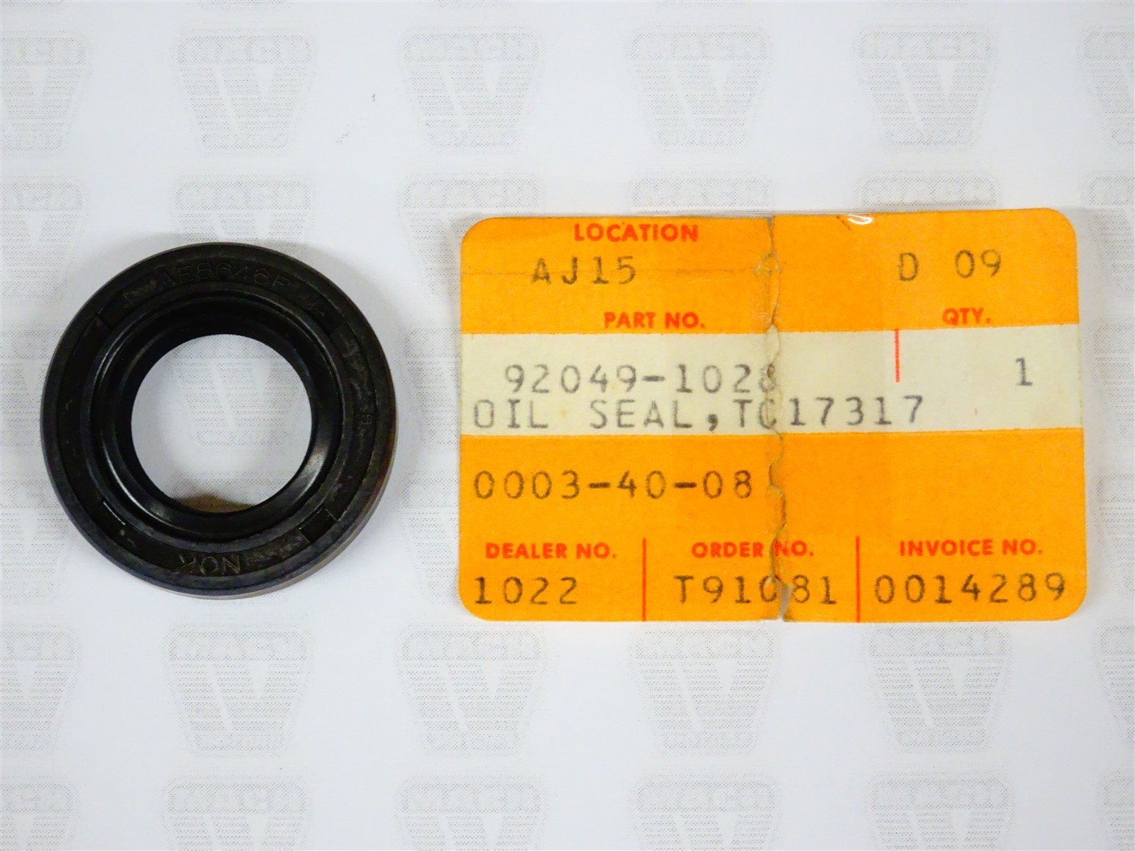 たすてー Kawasaki NOS NEW 92049-1028 Oil Seal TC17317 KZ KLT ZN