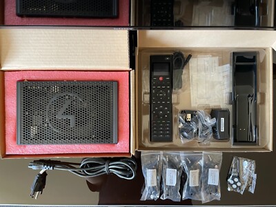 Control4 C4-EA3-V2 Entertainment and Automation Controller + Remote - Excellent