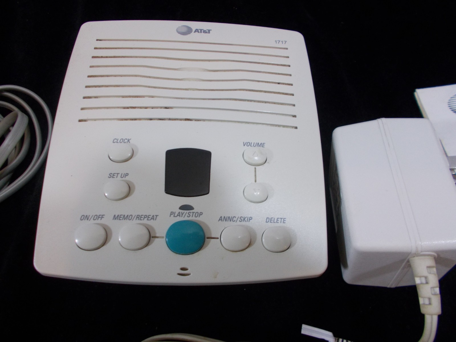 AT&T Tapeless Digital Answering Machine System 1717