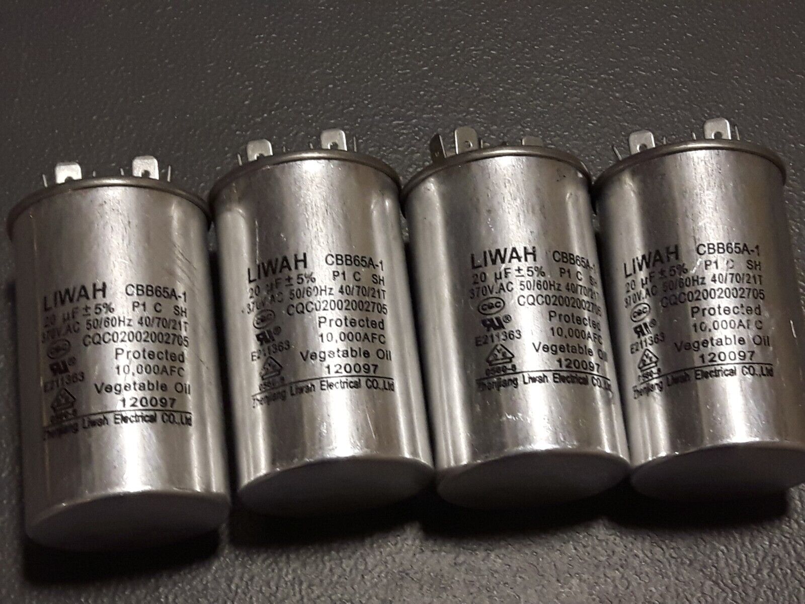 4 LIWAH CBB65A-1 MOTOR STARTING CAPACITORS 20pF 370VAC 50 4 LIWAH CBB65A-1 MOTOR STARTING CAPACITORS 20pF 370VAC 50