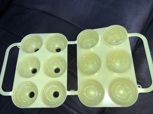 Jello JELL-O Jiggler Egg Mold Yellow Easter Textured Pattern Design