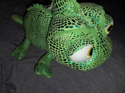 Disney PARKS  Rapunzel Pascal 12 Inch Plush Chameleon With Metallic Fabric