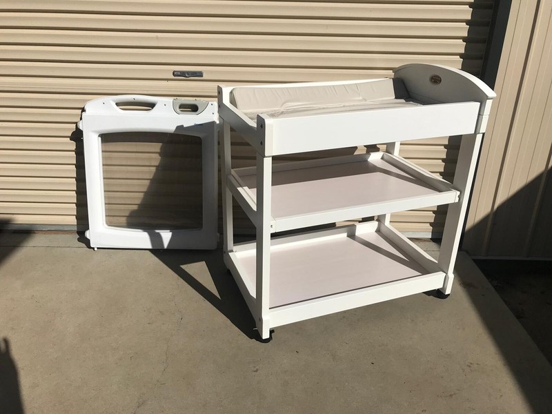 gumtree boori change table