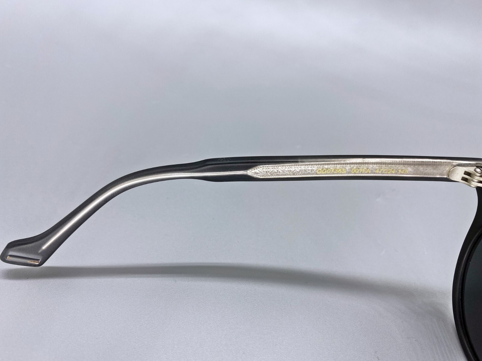 Pre-owned Gucci Gg0736s 001 Unisex Sunglasses. Matte Black Frame, Gray Lenses. 47_24-145