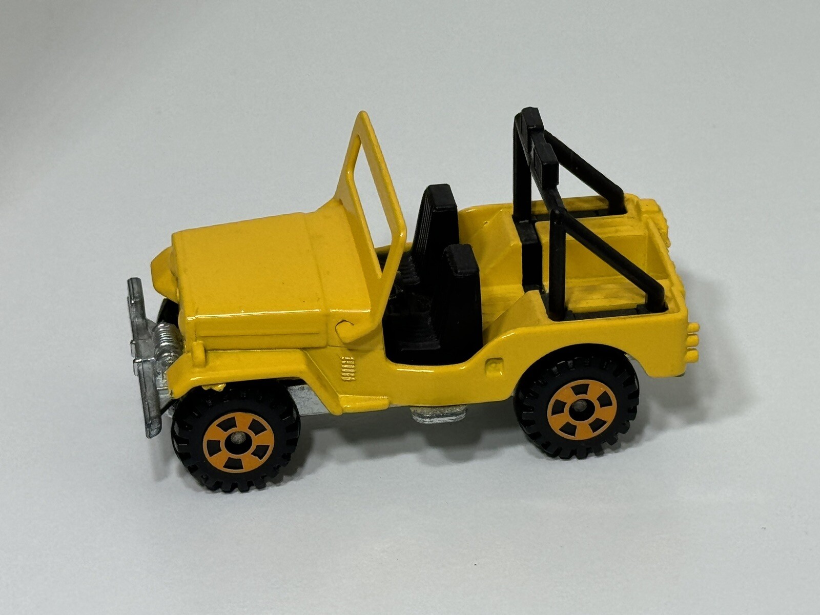 Tomica Tomy No. 25 Mitsubishi Jeep H-J58 J58 CJ Willys