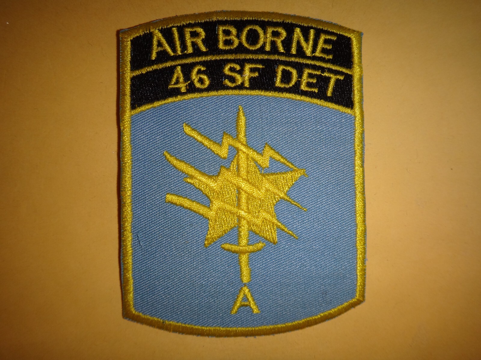 vietnam war  ピンバッチ Lot - Vietnam War U.S. Military Medals, Pins, Patches
