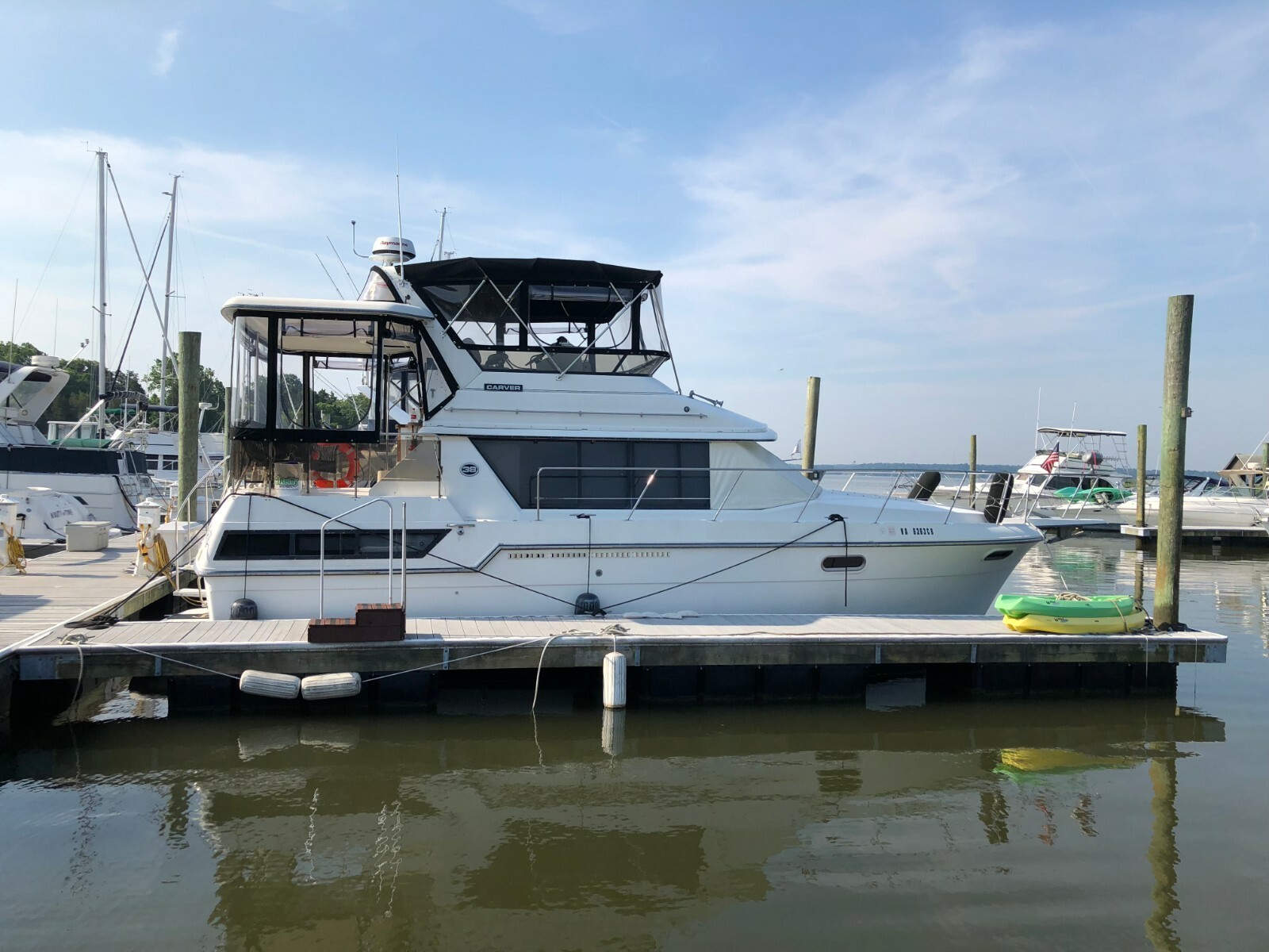 1990 Carver 3807 Aft Cabin Motor Yacht