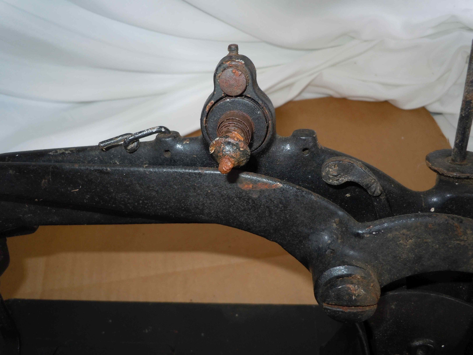 Early Wheeler & Wilson Sewing Machine No. 8 Turns Freely