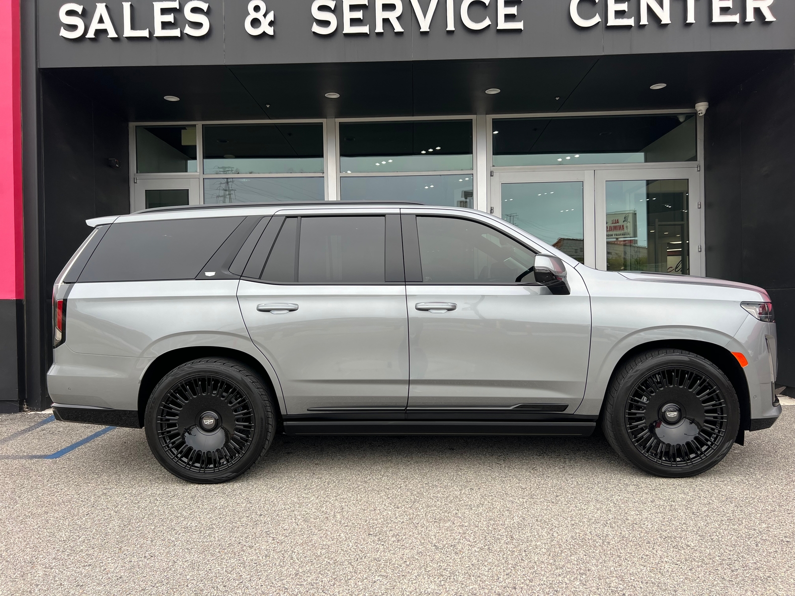 2024 CADILLAC Escalade, ARGENT SILVER with 225 Miles available now!