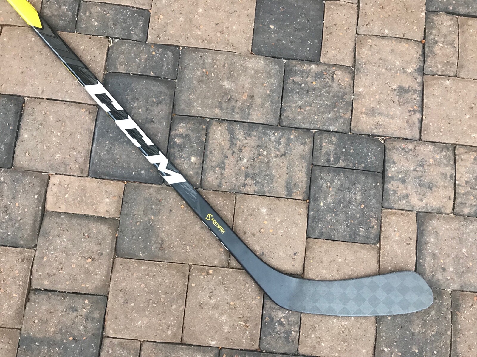 CCM Super Tacks AS1 Pro Stock Hockey Stick Grip 85 Flex Left P16 12256
