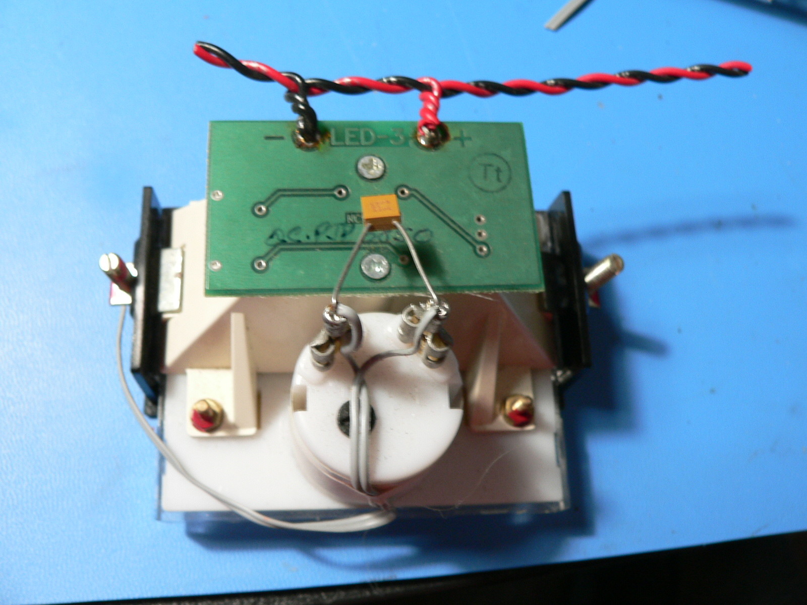 Sifam AL29WF VU Meter(s) with bezel, mounting screws and LED lighting module